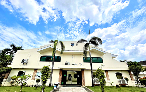 English Fella （2キャンパス）